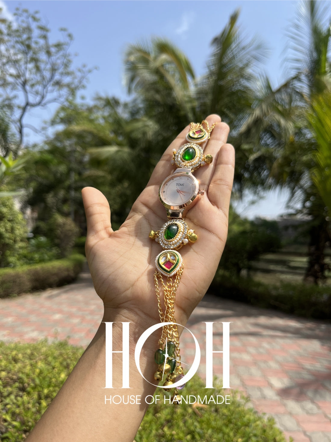 Kundan Bracelet Watch with Green Stone & Pearl